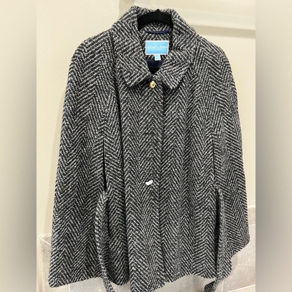 Draper James herringbone winter cape. New with tags.
